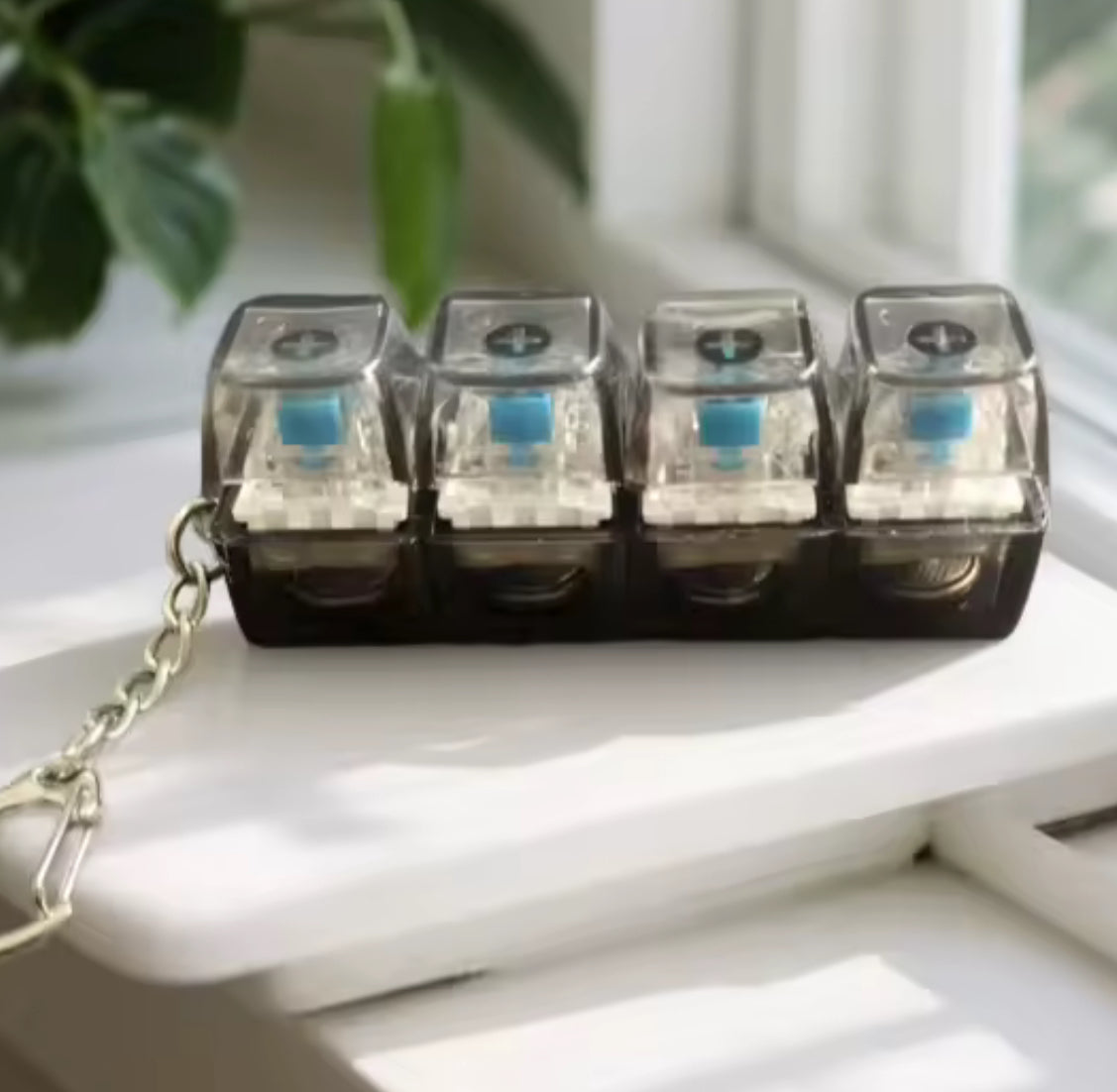 4Keys Mechanical Keyboard Keychain Finger Button - Problems Solved
