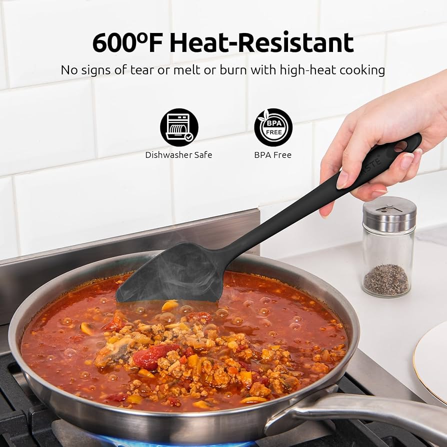 Set of four Problems Solved silicone spatulas, heat-resistant up to 315°C, flexible and ideal for cooking and baking tasks.