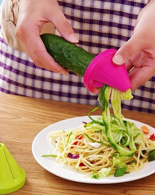 Kitchen Rotating ShredderSpiral Peeler Manual Vegetable Slicer - Problems Solved