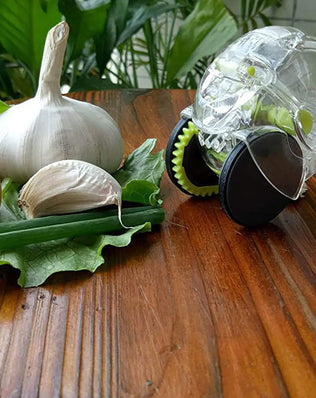 Kitchen Convenient Multi-function Small Tools Roller Garlic Chopper Manual Quick Ginger Masher Kitchen Practical Gadgets - Problems Solved