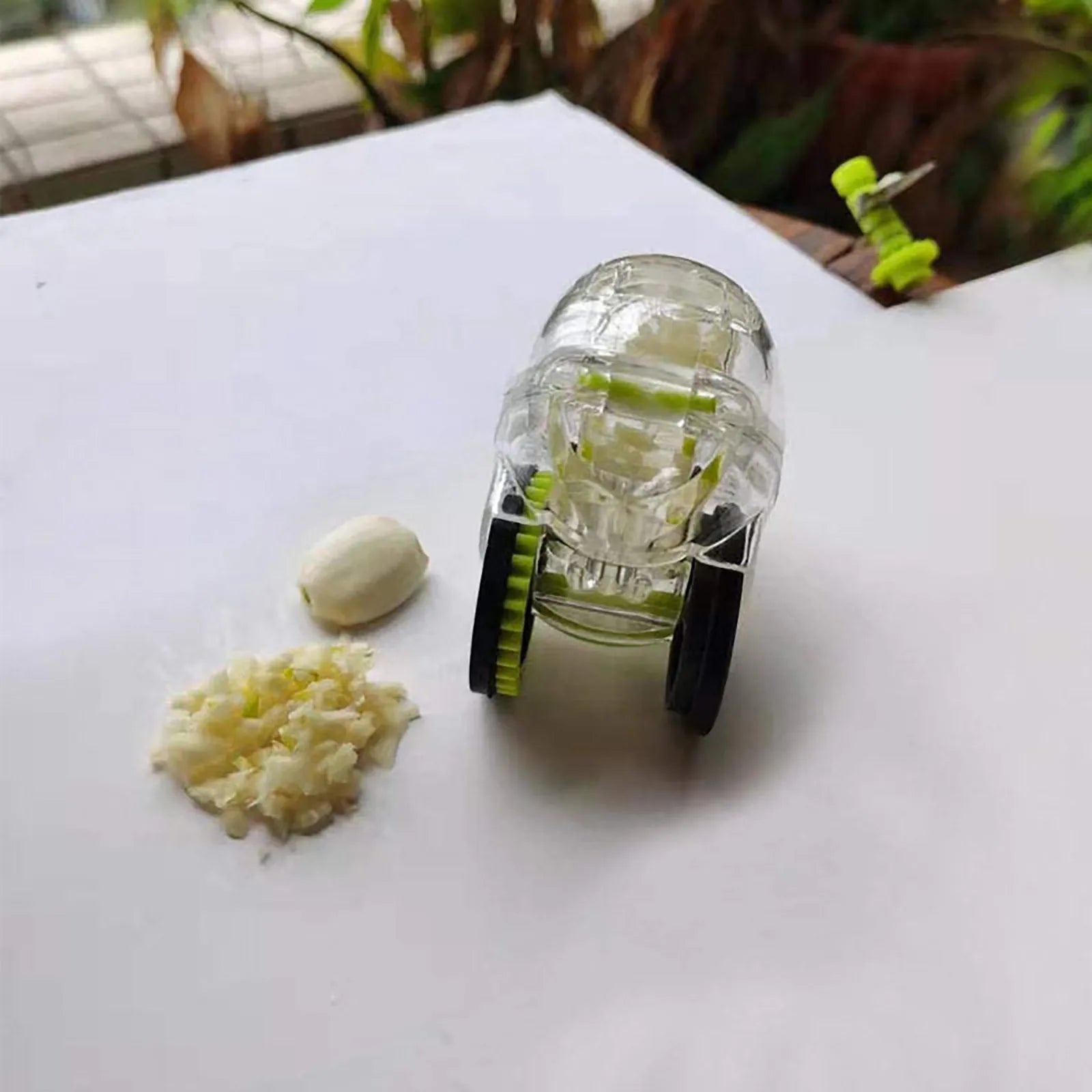 Kitchen Convenient Multi-function Small Tools Roller Garlic Chopper Manual Quick Ginger Masher Kitchen Practical Gadgets - Problems Solved